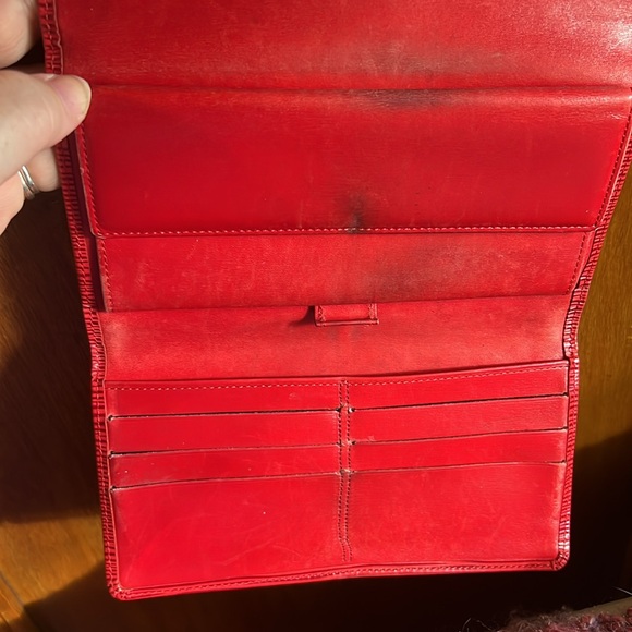 LV wallet in Fair ♥️ Good condition & authentic & red. Epi international wallet. - Picture 4 of 5